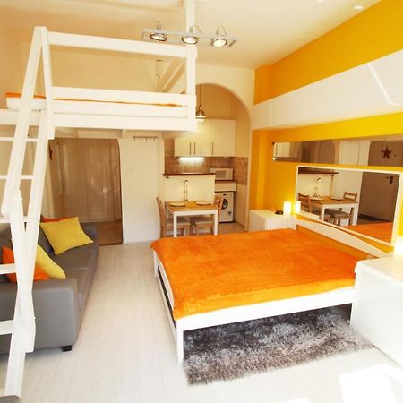 Sunny Studio With Balcony In Party District بودابست المظهر الخارجي الصورة
