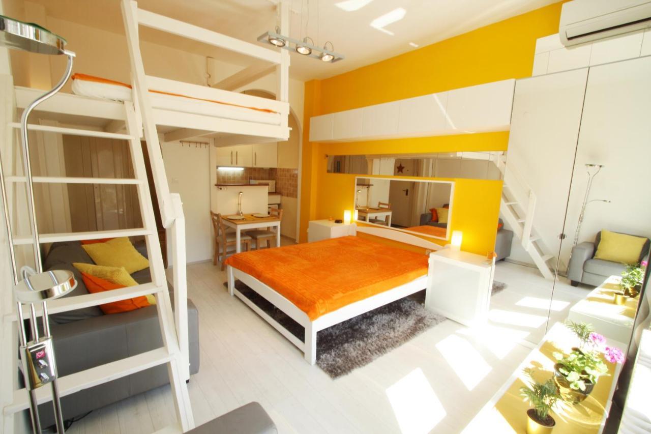 Sunny Studio With Balcony In Party District بودابست المظهر الخارجي الصورة