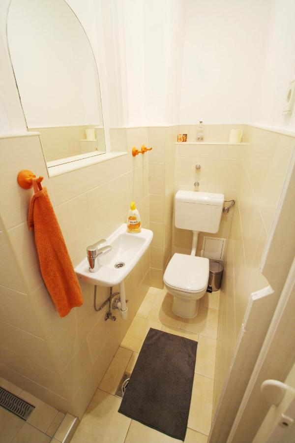 Sunny Studio With Balcony In Party District بودابست المظهر الخارجي الصورة