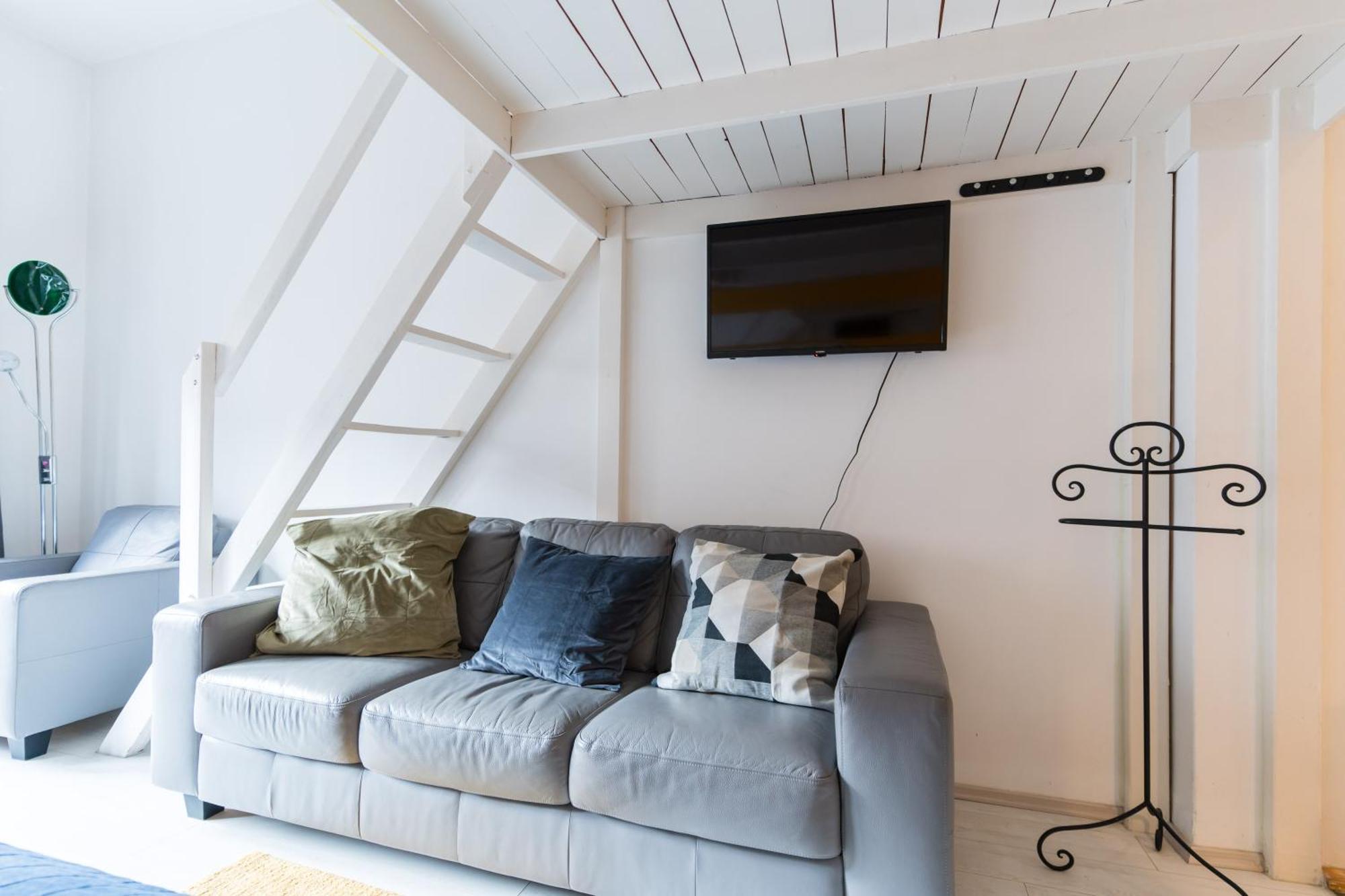 Sunny Studio With Balcony In Party District بودابست المظهر الخارجي الصورة